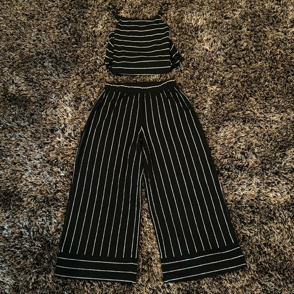 Gianni Bini Girls Striped Set.‎ Girls large.